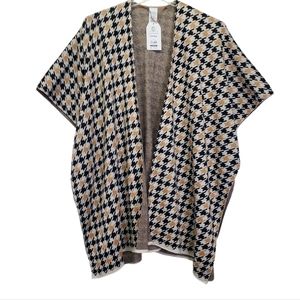 NWT Time And Tru Adult Women's Houndstooth Print Wrap/ Cape Draped  One …